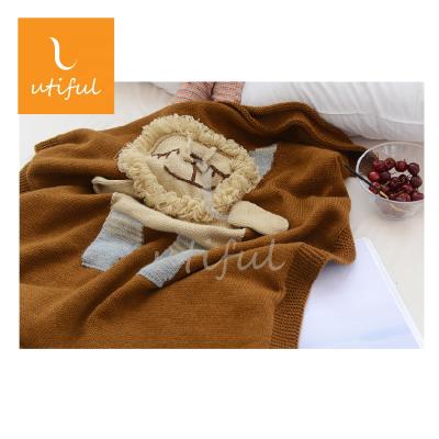 China Anti-pilling New Developed Acrylic Stereoscopic Animal Pattern Knitted Throw Blanket For Kids for sale