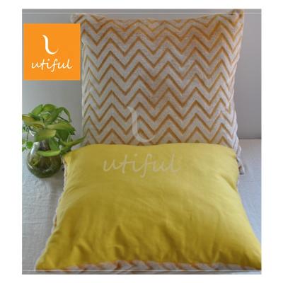 China 2020 Best Selling Luxury Back Printed Flannel Herringbone Cutout Cushion for sale