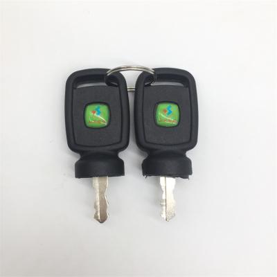 China Excavator Construction Machinery Excavator Ignition Key Accessories Side Door Lock Key Sunward SWE 210 Version Old for sale