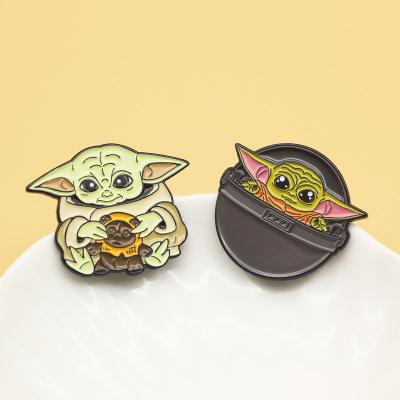 China ALLOY China Jewelry Supplier Movie Cartoon Brooch Metal Badge Chain Brooch Baby Yoda Brooch Hot Selling for sale