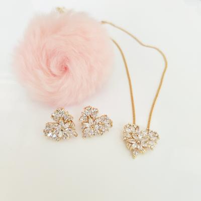 China 2020 FASHIONABLE Diamond Big Heart Korean Trending Bride Gold Jewelry Set Earring Set for sale