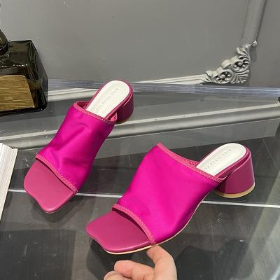 China 2023 fashion trend designer Pumps Shoes Female shoes round heels fashion ladies slides sandals women slippers for sale