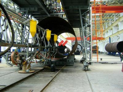 Chine Colonne de soudure de réservoir et machine automatisées de boom avec 1000 mm/min élevant le contrôle de VFD à vendre