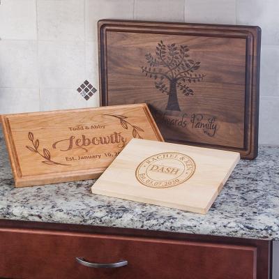 China Sustainable Wholesale Custom Handmade Personalized Kitchen Decorate Wooden Cutting Boards for sale