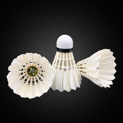 China Tournament Good Quality Duck Feather Badminton Shuttlecock For High Level Badminton Enthusiasts for sale