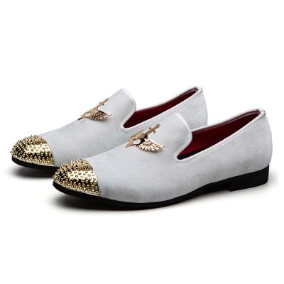 China Fashion Breathable Hot Selling New Design Suede Loafers Men Slippers Rivet Dress Driving Moccasin Casual Shoes for sale