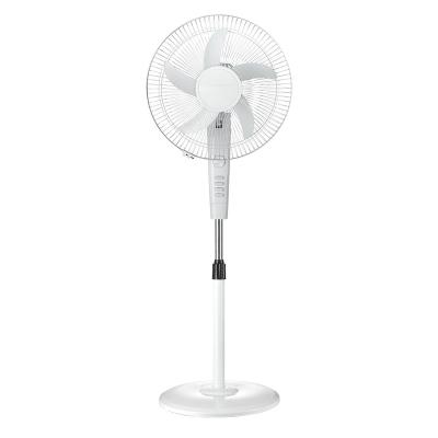 China Hotel Home Use Low Noise Oscillating Stand Fan With White Stable Base for sale