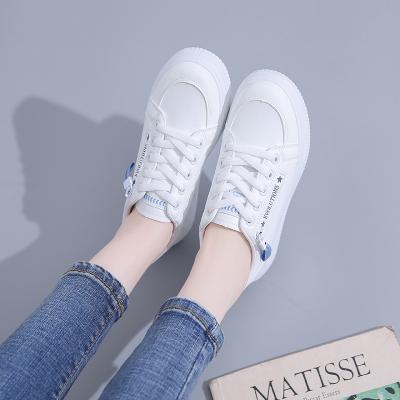 China Dropship lightweight high quality boutique female custom flat sneakers for wholesales walking style shoes for sale