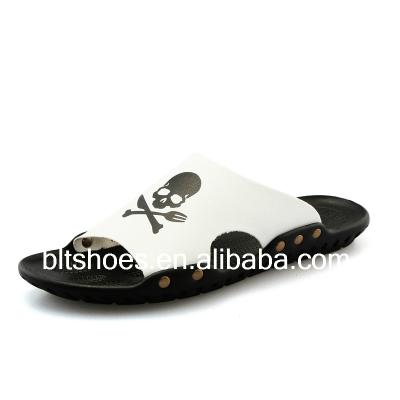 China Anti-odor 2019 New Skullcap Pirate Men's Slippers For Summer for sale