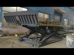 Electric Dock Lift With Electric Lip Easy To Carry Out Loading And Unloading