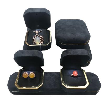 China Wholesale Fashion Luxury Metal Shell +velvet For Proposal Jewelry Packaging Display Box Wedding Led Ring Necklace Pendant Box Lightweight for sale