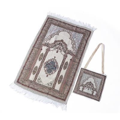 China Stain Resistant Muslim Prayer Mat Haima Carpet Foldable Islamic Muslim Prayer Mat For EID Ramadan Islamic Prayer for sale