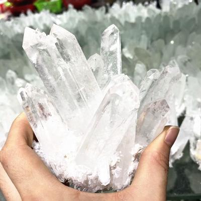 China Crystal therapy wholesale natural stone feng shui guests souvenirs Europe wedding quartz crystal clear cluster for sale