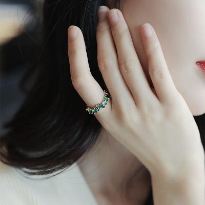 China High Quality Personality Inlaid Green Zircon Ring Gold Plated Geometric Square Diamond Ring For Women for sale