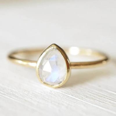 중국 Pear Moonstone engagement Ring 18k gold Silver Ring Natural Gemstone Jewelry 판매용