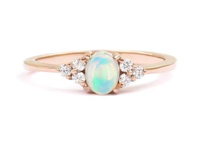 China Cobochon cortou o anel de ouro 9K, tamanho natural de 0.5ct Opal Ring 5×7MM à venda