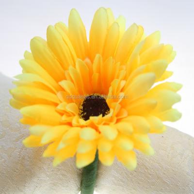 China Sustainable Decorative Flower Shape Napkin Ring Silke Flower Towel Holder for sale