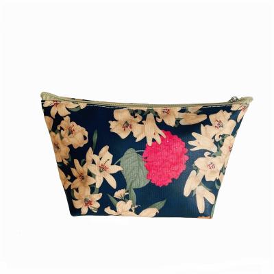 China Yuhong Fashion Woman Flower Printed Waterproof Cosmetic Bag Travel Storage Maka Up Pocket PVC Large Capacity Waterproof Toiletry Bag for sale