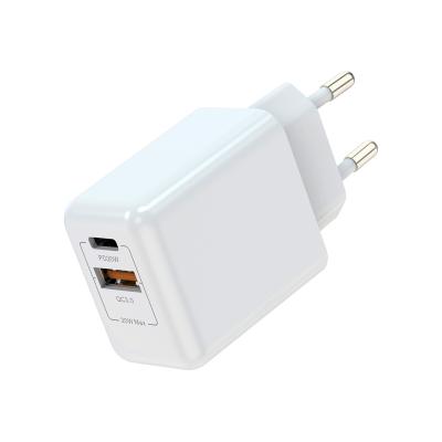 China Mobile Phone 100-240V~50/60Hz 0.7A Input Portable High Quality PC Fireproof Phone Wall Charger for Home Use for sale