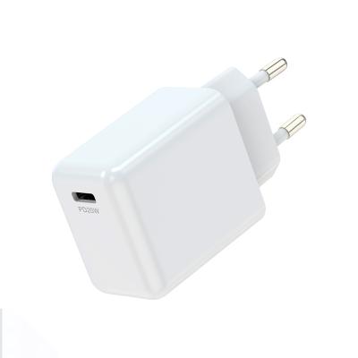 China Mobile Phone Portable High Quality PC Fireproof Phone Wall Charger for Home Use for sale