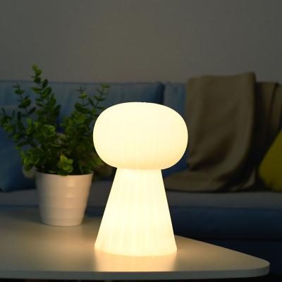 China This Baby Product Power Battery Decoration Room Design Pairs Couples Toys Led Table Light Lamp For Children for sale