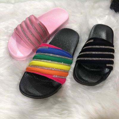 China Fashion Trend Shoes Stock 2022 New Fashion Custom Made Sandals Summer Kids Shoes Women Slides Slippers for sale