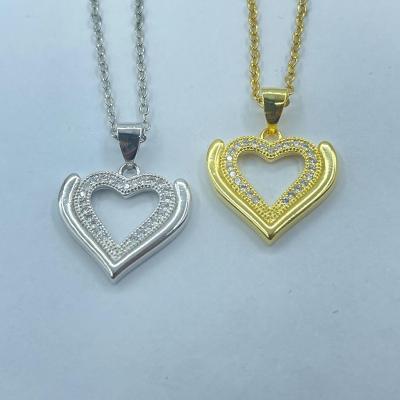 China 2022 Fashion Jewelry Wedding Jewelry Zircon Necklace Gift Chain Party Heart Necklace Pendants for sale