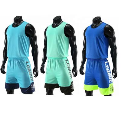 Chine Uniforme réversible 2019 de débardeur de basket-ball de mode multicolore unisexe bon marché faite sur commande à vendre