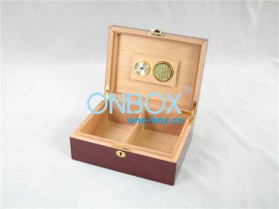 China Fashion Luxury wooden cigar boxes packaging with customized picture 271x211x107mm for sale