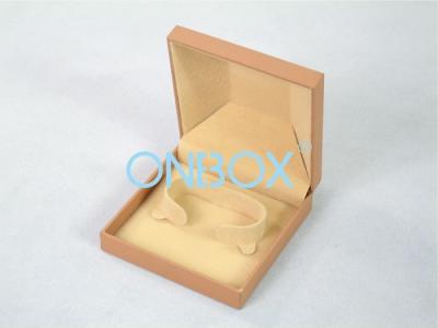 China Luxury jewelry packaging boxes , leatherette paper bangle holder box for sale