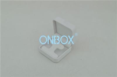 China Competitive Samll White PU Jewelry Packaging Boxes With Personalized Insert For Women Earring Packing for sale