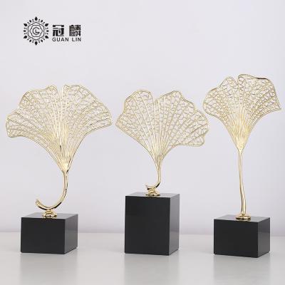 China Arts and Crafts Gifts Luxury Home Decoration Glass Ornament Creative Home Ornament Jurassic Ornament for sale