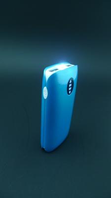 中国 4400mah シリンダー携帯電話の充電器、再充電可能な力銀行 販売のため