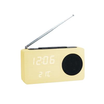 China Vintage Retro Decoration 12Hr 24Hr Radio Wooden Format Led Decorative Intage Table Clock Fm Radio With Clock for sale