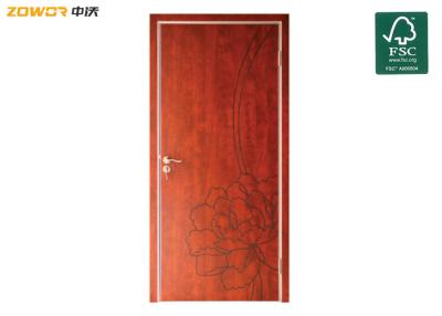 China Puerta de madera llana acabada PVC curvada del grueso 45m m de las flores en venta