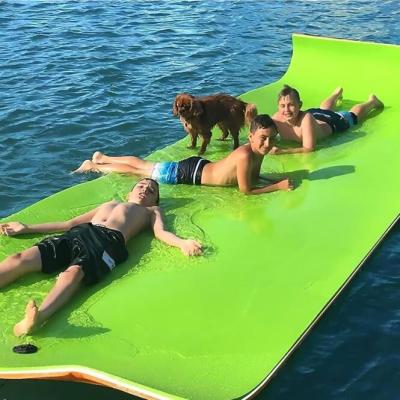 China Durability Comfort Outdoor XPE Foam Pad Floating Blanket Waterproof Tear Resistant Eye Catching Color for Outdoor for sale