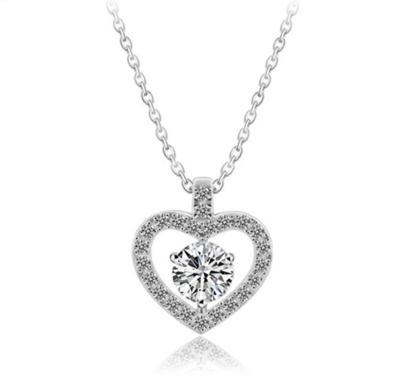 China Fashion Simple Personality Ladies 925 Sterling Silver Heart Shaped Frame Inlaid Round Diamond Pendant Necklace for sale