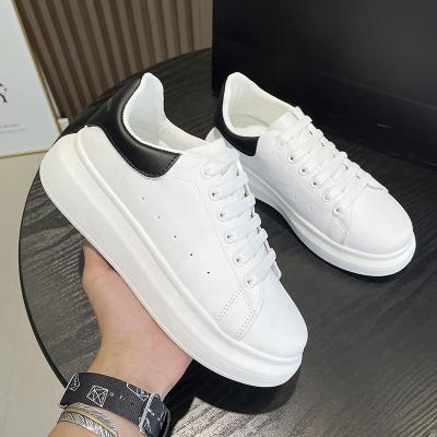 China CUSHIONING Couples Skateball Microfiber Fashion White Shoes Sport Casual Platform Running Custom Mens Womens Skateboarding Shoes for sale