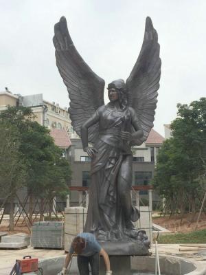 China Decoración de cobre amarillo de la residencia de la escultura de las estatuas de la estatua de bronce contemporánea del ángel en venta