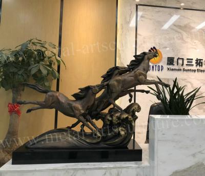 China 1m Längen-Gussbronze-Skulptur/berühmte Bronzepferdeskulptur für Kunst-Galerie zu verkaufen