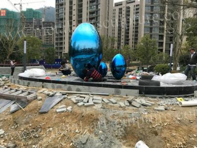 China De kunst schilderde de Moderne Openluchtbeeldhouwwerk Gelaste Standbeelden van de het Metaaltuin van de Balvorm Te koop