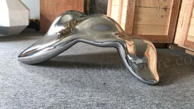 China Mirror Metal Garden Sculptures Abstract Statue Design As Building Indoor Ornament for sale