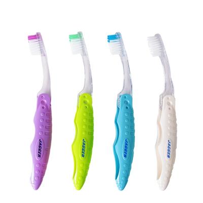 China JAGGER 017 Adult Toothbrush Foldable Ready To Board Travel Toothbrush with 610 Nylon Bristle Foldable Toothbrush for sale