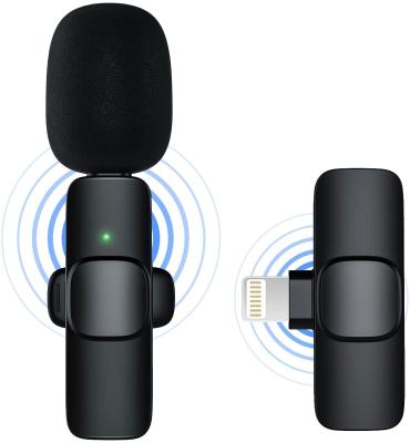 China Lavalier Microphone Live Broadcasting Streaming Lapel Lavalier Recording Mini Portable Wireless Microphone for iPhone or Smartphone Android for sale