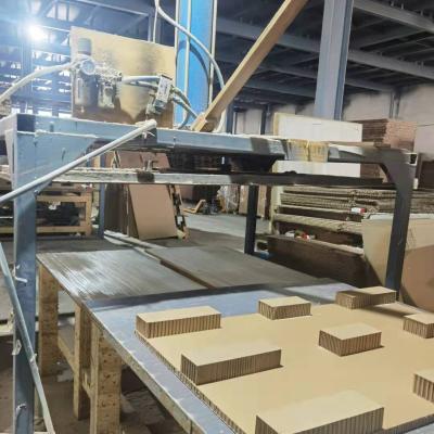 China Press QDYJ-1600 Honeycomb Cardboard Honeycomb Pallet Making Machine for sale