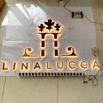 Cina L'OEM ha illuminato la lettera di Manica acceso firma il polacco retroilluminato dello specchio in vendita