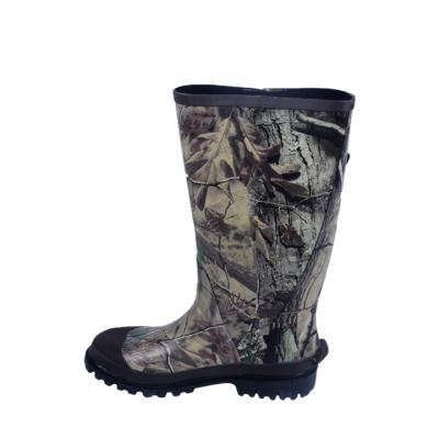 China Camouflage Waterproof Sweat-absorbent Men Hunting Rain Rubber Gum Boots For Fishing Hunting for sale