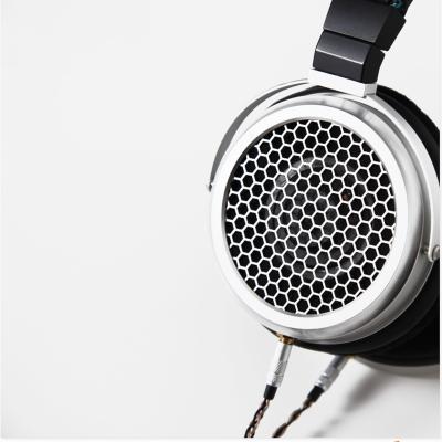 China Bass sounds factory supply wholesale play high quality cable headphones made in China for sale