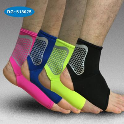 China Breathable Ankle Sleeve, Lightweight Ankle Brace, Relieve Sports Fasciitis Plantar Ankle Support for sale