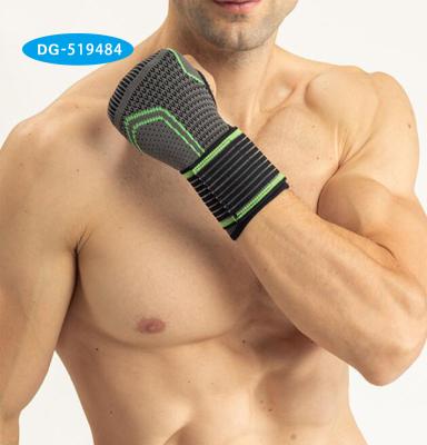 China Breathable Sports Compression Wrist And Hand Support Cycling Brace With Belt for sale